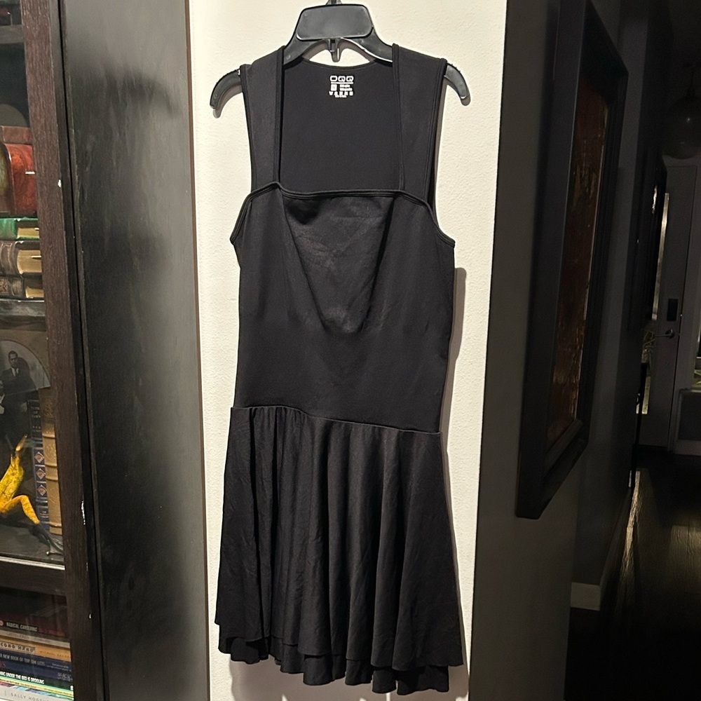 OQQ Black Sleeveless Athleisure Dress